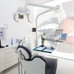 Implantes dentales Oviedo Clínica dental San Pedro